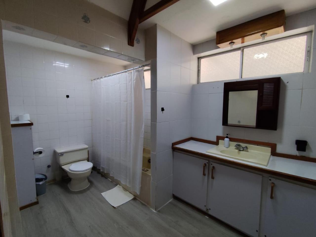 Hotel Hotu Matua By Ei Hanga Roa Extérieur photo